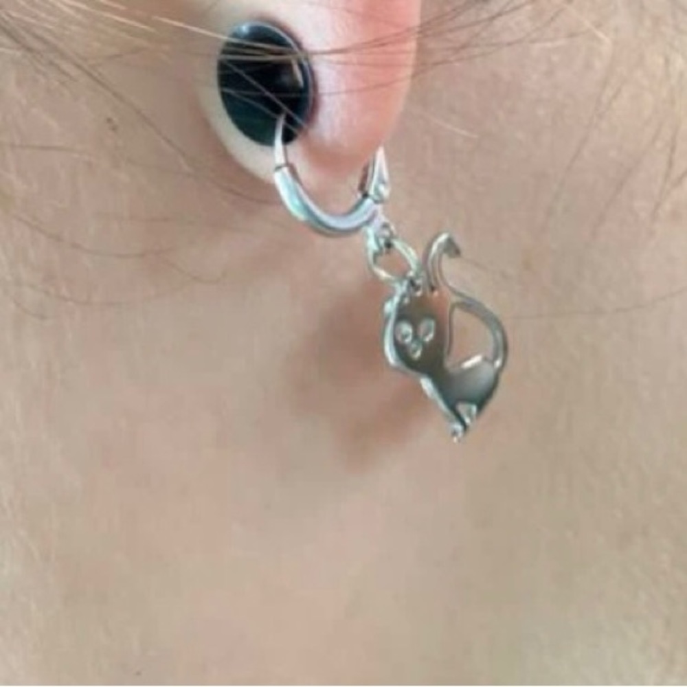 🐈‍⬛ Stainless Steel Cat Charm Drop Earrings NWT - Picture 6 of 10